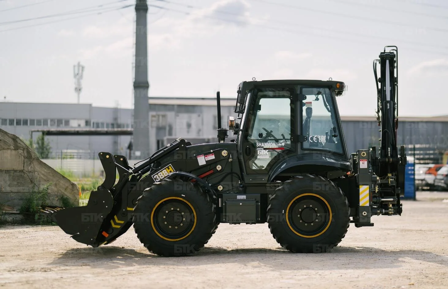 Экскаватор-погрузчик SHANMON 388H фото